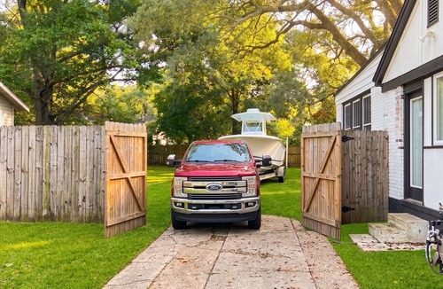South Pensacola House | Historic 1944 Cottage | Hot Tub + Spa Bath | Beach