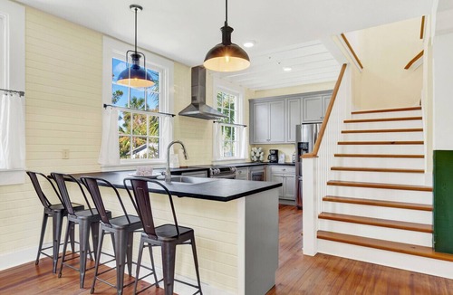 Tybee Island House | Historic 3 Unit Beach House for Families