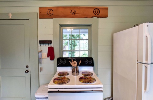 Marion House | Historic farm stay in the heart of Alabama's Black Belt Region.