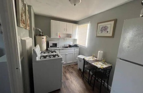 Valdosta Apartment | Historic Peaceful Apt near VSU & SGMC