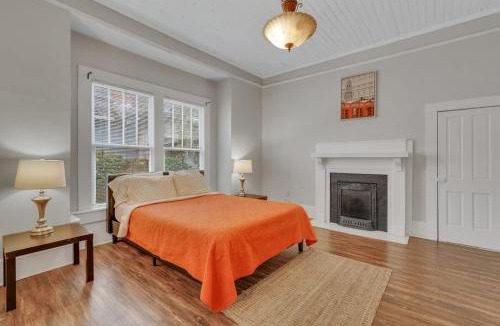 Statesboro House | Historic Southern Home - close to downtown and GSU