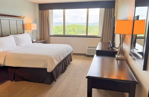 Crestline Heights Hotel | Holiday Inn Birmingham-Airport by IHG
