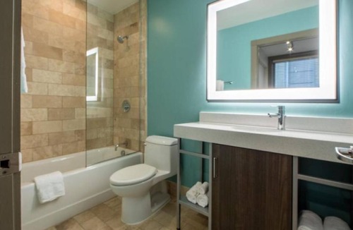 Central Business District Resort | Holiday Inn Club Vacations New Orleans Resort - 1 BR Villa