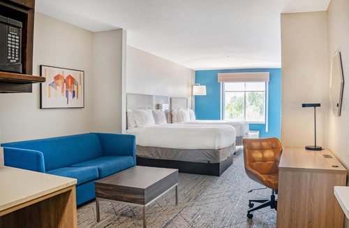 St. Augustine Hotel | Holiday Inn Express and Suites Saint Augustine North by IHG