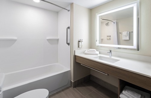 Downtown Hotel | Holiday Inn Express Augusta Downtown by IHG
