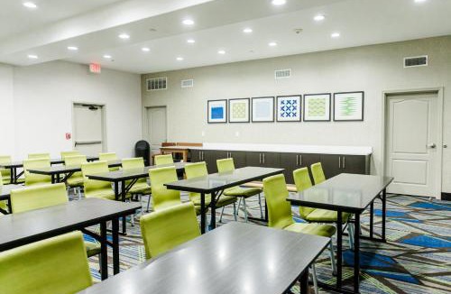 Greenville Hotel | Holiday Inn Express Hotel & Suites Greenville by IHG