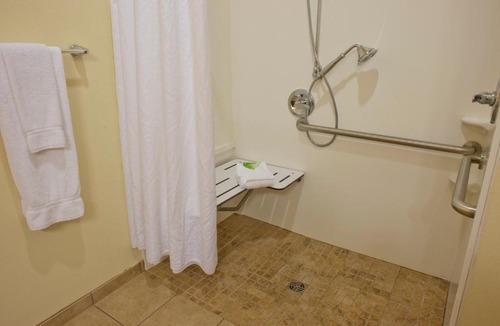 Prattville Hotel | Holiday Inn Express Hotel & Suites Prattville South by IHG