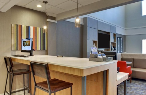 Decatur Hotel | Holiday Inn Express Hotel & Suites - Atlanta/Emory University Area by IHG