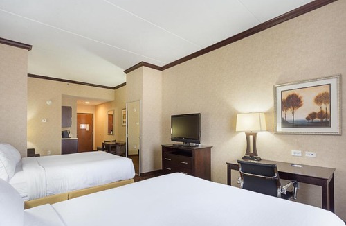 Byram Hotel | Holiday Inn Express Hotel & Suites Byram by IHG