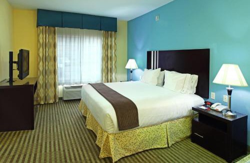 Carthage Hotel | Holiday Inn Express Hotel & Suites Carthage by IHG