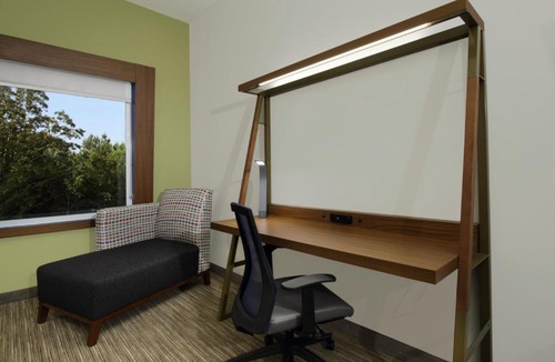 Jasper Hotel | Holiday Inn Express Jasper by IHG