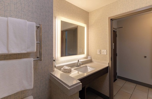 Jasper Hotel | Holiday Inn Express Jasper by IHG