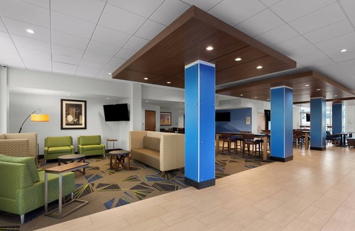 Lake Park Hotel | Holiday Inn Express Lake Park by IHG