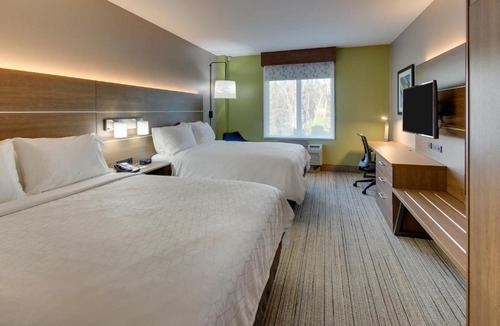 Columbus Hotel | Holiday Inn Express & Suites Columbus - Ft Benning Maingate by IHG