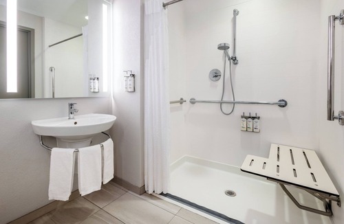 Flowood Hotel | Holiday Inn Express & Suites Flowood by IHG