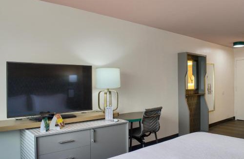 Tillmans Corner Hotel | Holiday Inn Mobile West I-10 by IHG