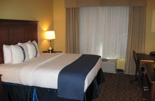 Montgomery Hotel | Holiday Inn Montgomery Airport South by IHG