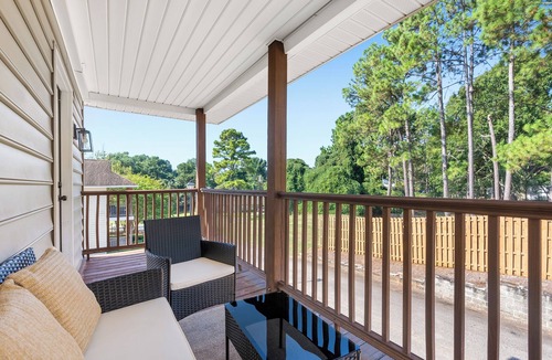 Auburn House | Home 1.5 miles from Toomers