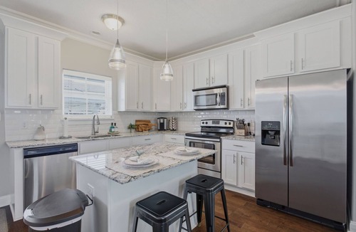 Lake Charles Condo | Home 4 U at Olive Bayou! Downtown Lake Charles