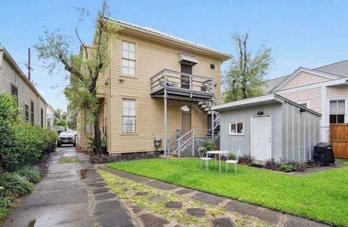 Milan Apartment | Home away from home - few blocks from PARADE ROUTE