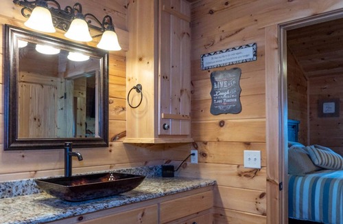 Shiloh House | Home located on top of Pine Mtn with Breathtaking Views.
