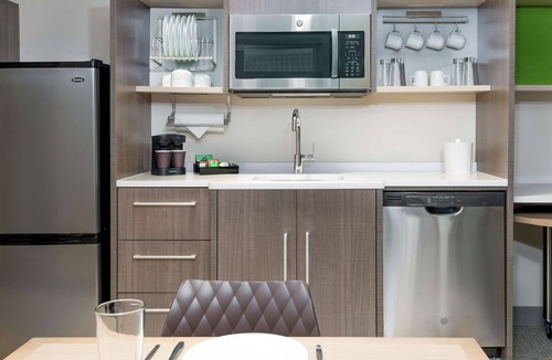 Florida Center Hotel | Home2 Suites by Hilton Orlando Near Universal