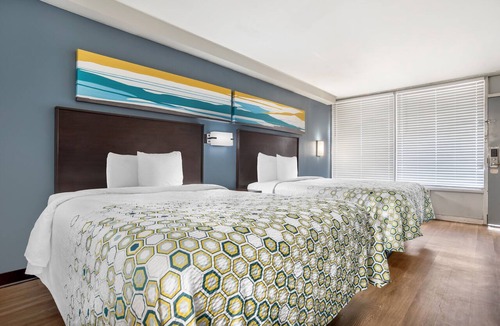Montgomery Hotel | HomeTowne Studios by Red Roof Montgomery - Midtown