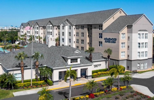 Florida Center Hotel | Homewood Suites by Hilton Orlando-Nearest to Universal Studios