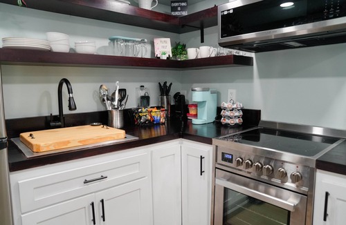Franklinton House | Honeycomb Hideout - Private Hot Tub, Spacious Private Backyard & Fire Pit!