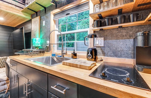 Church Street Apartment | Hot Tub & Patio: Private Couple's Escape in ATL