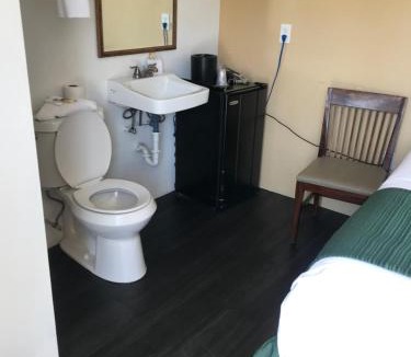 Sky Lake Hotel | Hotel Belair Orlando Near Florida Mall