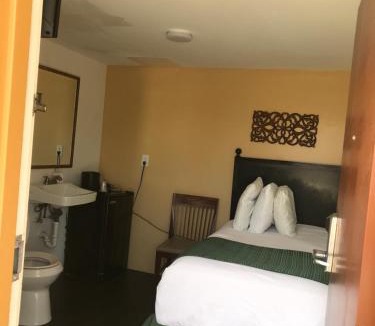 Sky Lake Hotel | Hotel Belair Orlando Near Florida Mall