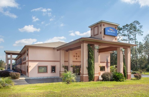 Midway Apartment | Hotel owner's suite furnished, Tallahassee West