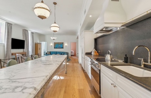 Central Business District Apartment | Hotel Perle