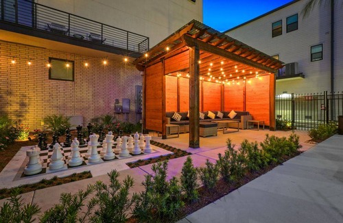 Mid-City Cottage | House ∙ 4 bedrooms ∙ 8 guests