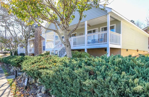 Leesburg House | House #53 Flip Flop Inn (no pets)