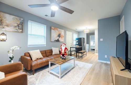 East Side House | House_A Atlanta Zoo Private Parking Fully Fenced Side Yard 1 Bedroom 1 Bathroom