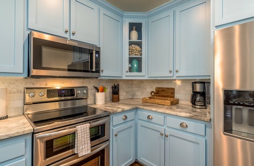 Dauphin Island House | House in the Village, close to food and beaches!