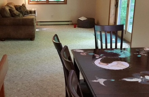 Elmira House | House just outside Gaylord- Quiet getaway -Wi-Fi