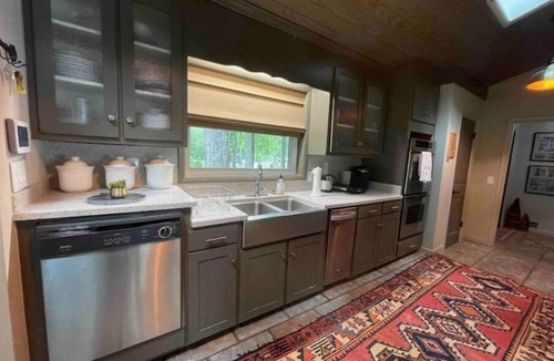 Jasper House | House on Smith Lake! No steps to water/dock! 4 bedrooms & 3 full baths.