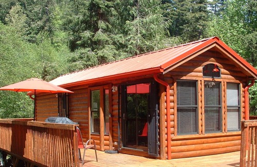 Greenwater Cabin | Huckleberry Cabin mountain retreat.