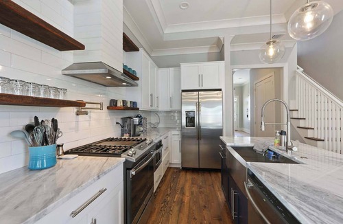 Faubourg Lafayette House | Huge New Home w/Outdoor Space, Walk to Streetcar!