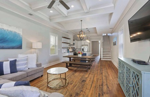 Faubourg Lafayette House | Huge New Home w/Outdoor Space, Walk to Streetcar!