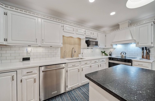 Killearn Estates House | Hummingbird House w Private Game Cottage