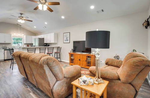 Tignall House | Hunt & Fish! Home < 1 Mi to Broad River Campground
