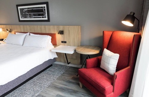 Historic District - North Hotel | Hush-Worthy Historic District Savannah Room