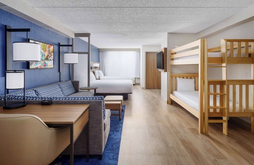 Florida Center Hotel | Hyatt Place across from Universal Orlando Resort