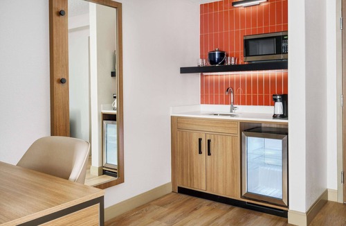 Florida Center Hotel | Hyatt Place across from Universal Orlando Resort
