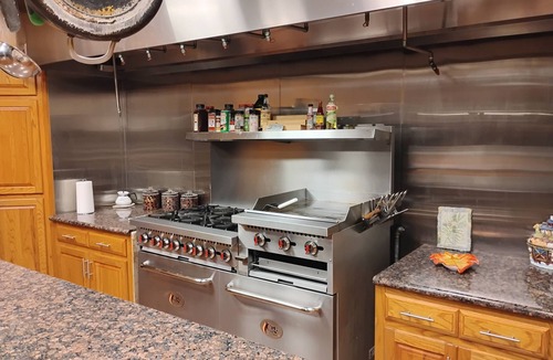 La Rose House | ICW Waterfront in Larose, LA. perfect for family gatherings. Great fishing