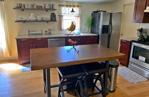 Live Oak House | If you’re looking for a secluded river getaway this is your place!
